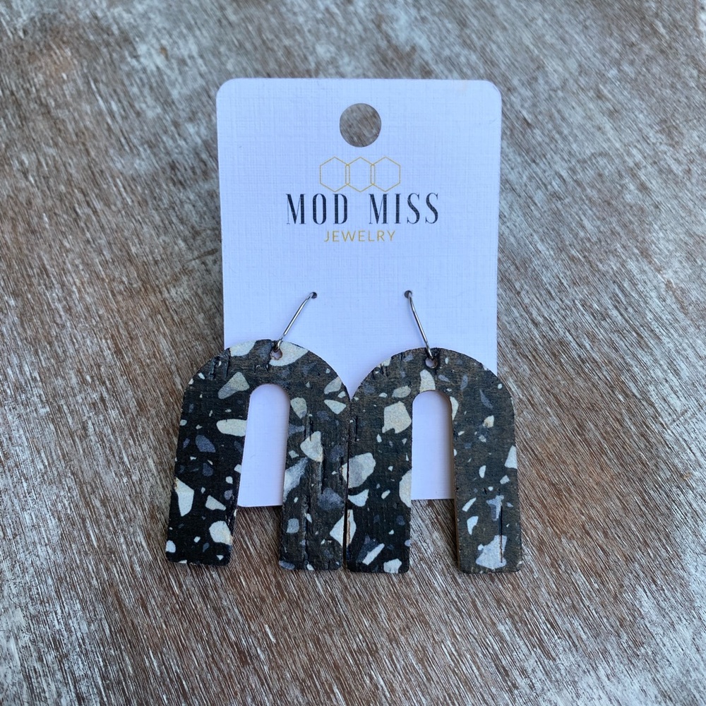 NWT Mod Miss Cork Arch Earrings